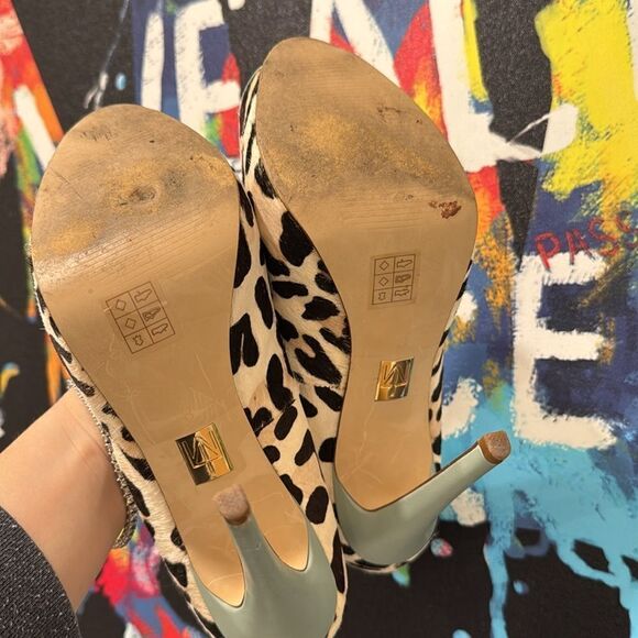 Women’s Heels - Picture 6 of 12